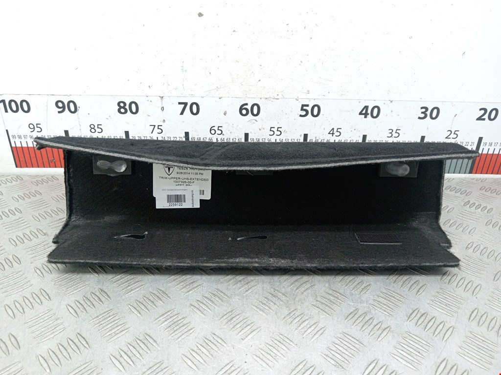 Накладка (заглушка молдинг) Tesla Model S (2012-2023)