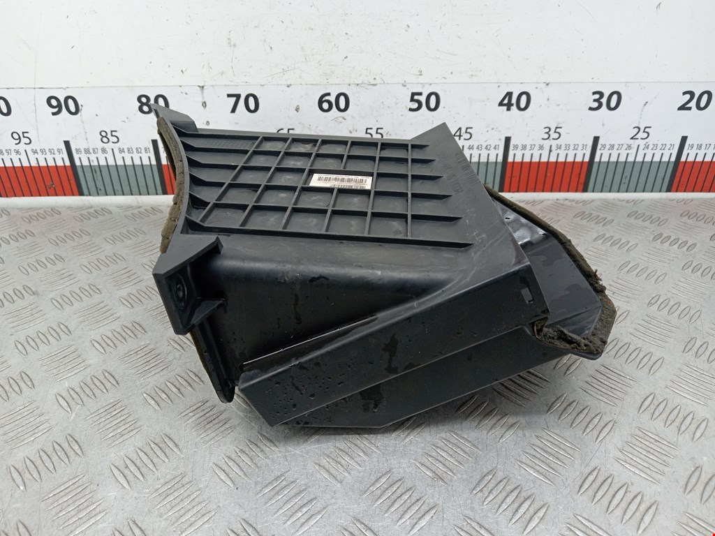 Корпус салонного фильтра TESLA Model S I 2012-н.в.