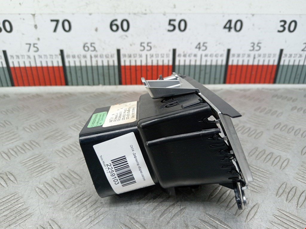 Дефлектор воздушный TESLA Model S I 2012-н.в.