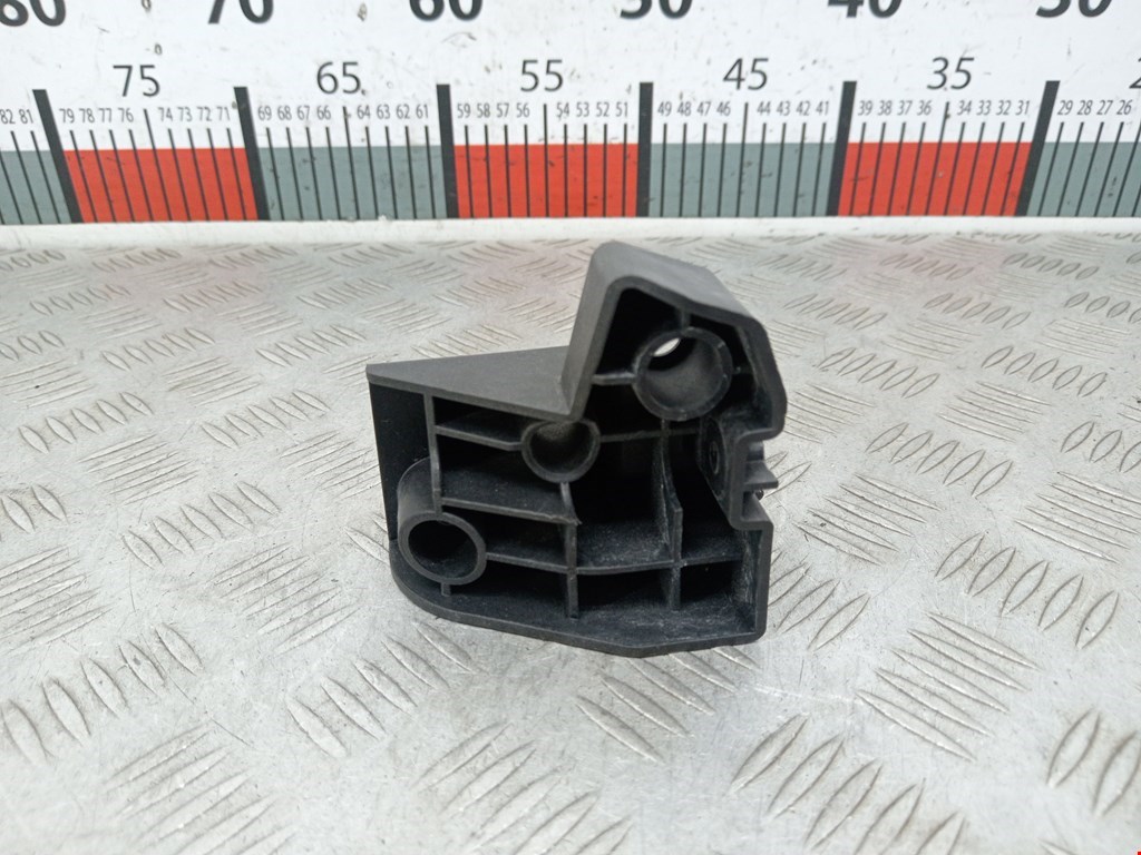 Кронштейн фары правый TESLA Model S I 2012-н.в.