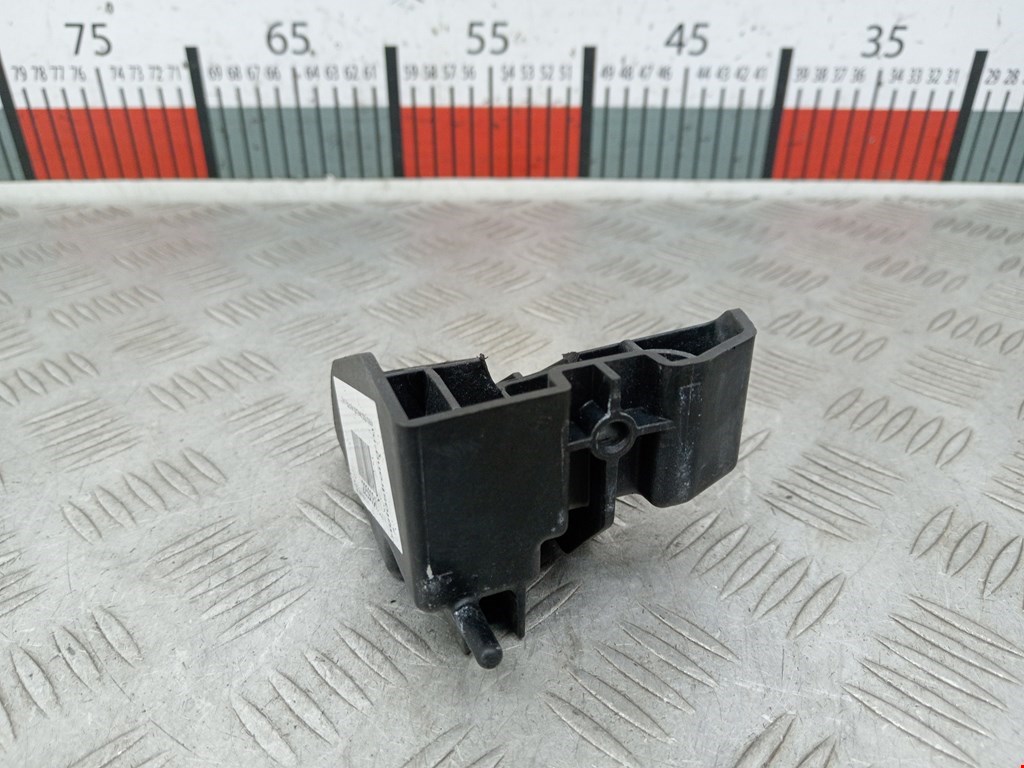 Кронштейн фары правый TESLA Model S I 2012-н.в.