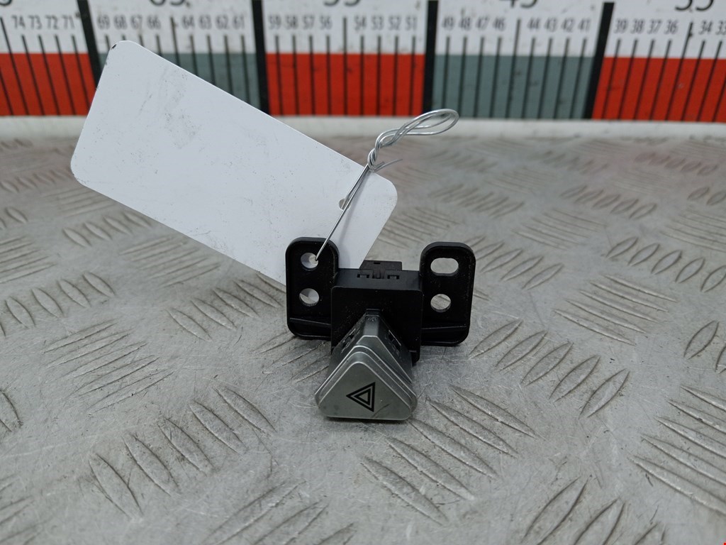 Кнопка аварийной сигнализации (аварийки) TESLA Model S I 2012-н.в.