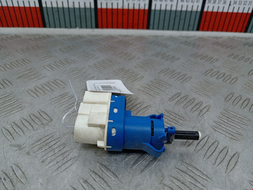 Датчик положения педали тормоза (Выключатель стоп-сигналов) Tesla Model S (2012-2023)