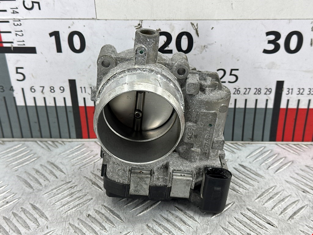Заслонка дроссельная Volkswagen Tiguan 1 (2007-2016)