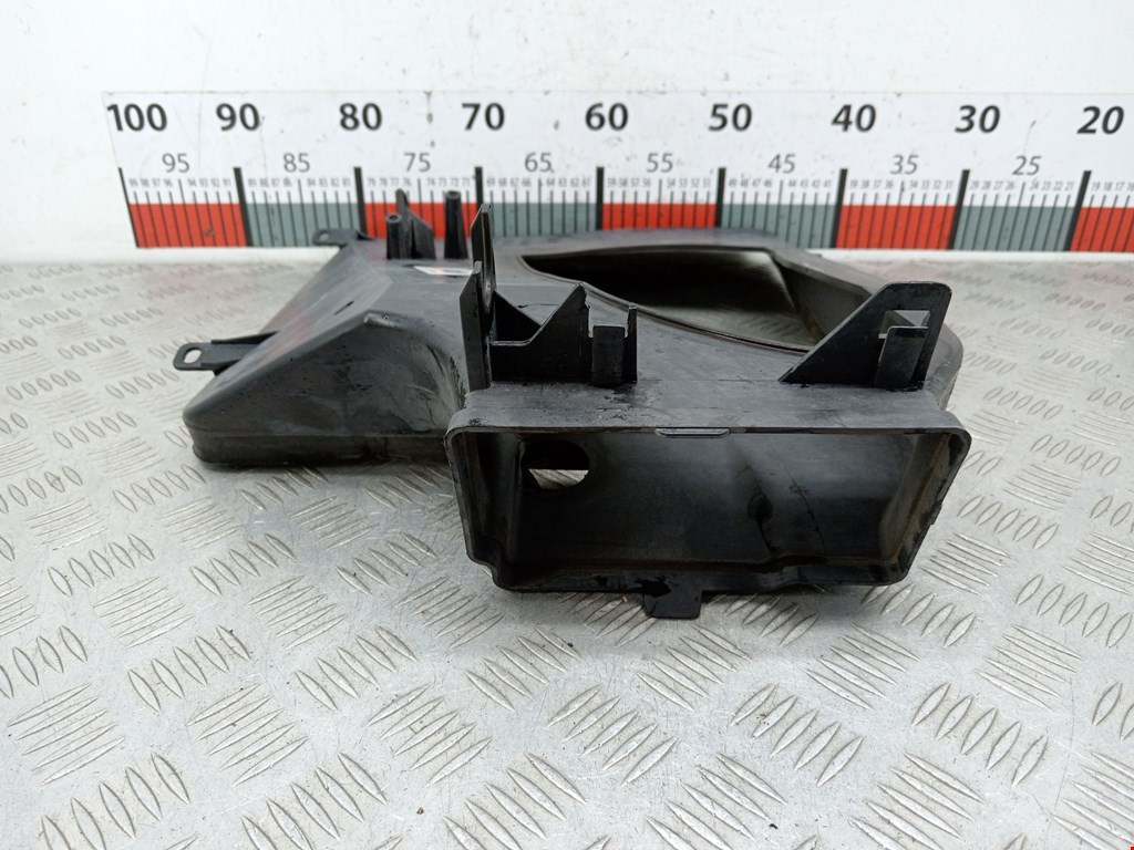 Диффузор (кожух) вентилятора TESLA Model S I 2012-н.в.