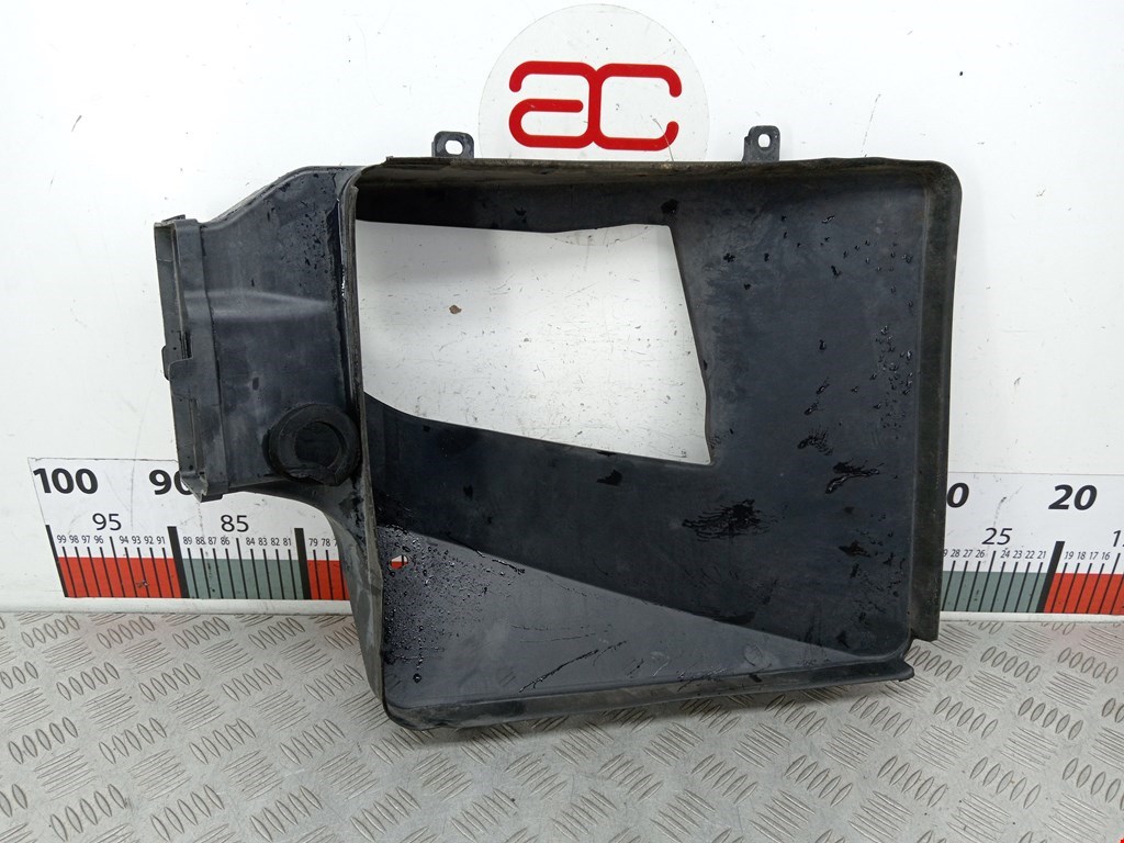 Диффузор (кожух) вентилятора TESLA Model S I 2012-н.в.