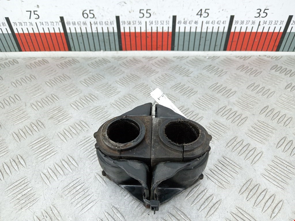 Кронштейн (крепление скоба) стабилизатора переднего Jaguar XF (X250) (2007-2015)