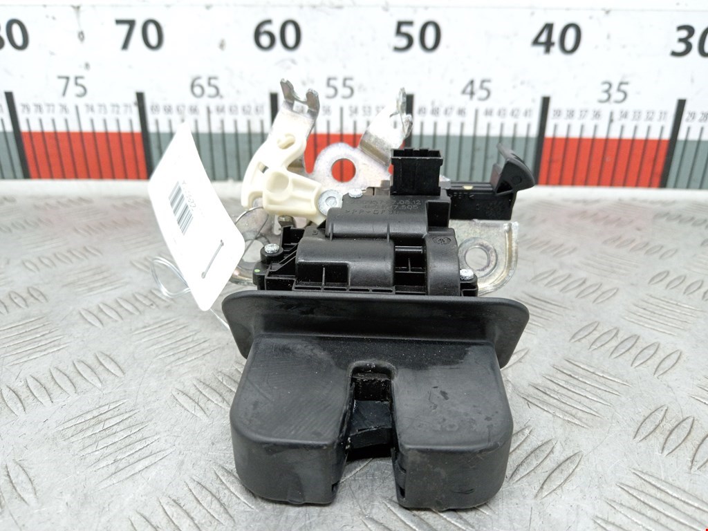 Замок багажника (крышки двери) AUDI A6 C7 2011-2018