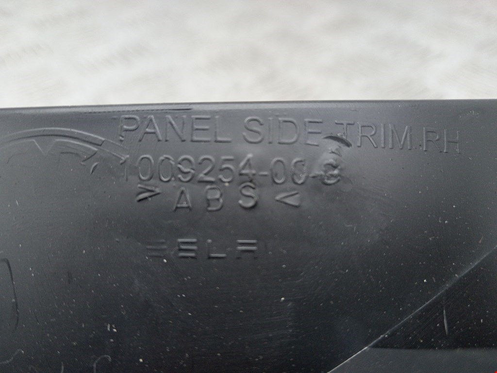 Обшивка крышки багажника TESLA Model S I 2012-н.в.