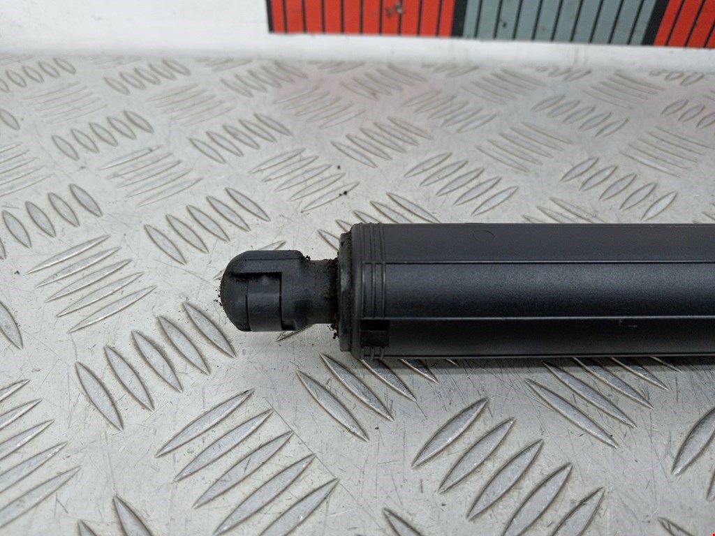 Амортизатор крышки (двери) багажника TESLA Model S I 2012-н.в.