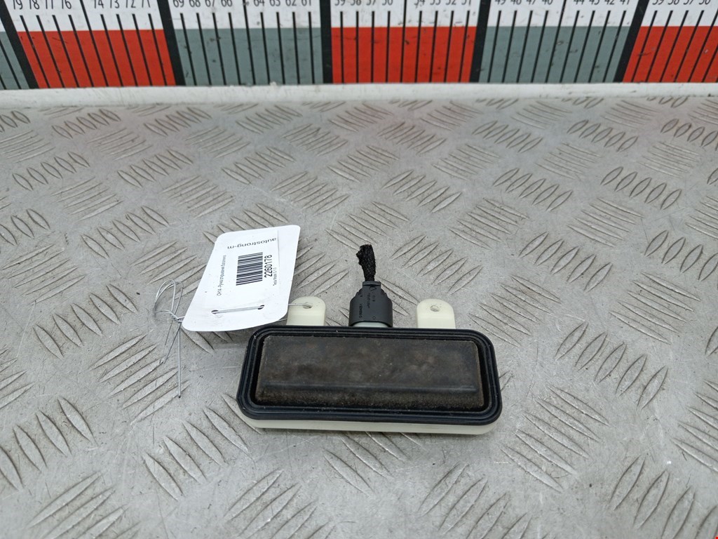 Ручка открывания багажника TESLA Model S I 2012-н.в.