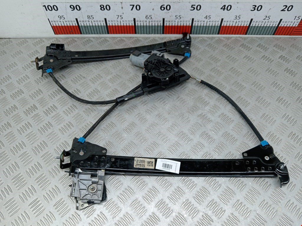Стеклоподъемник передний правый TESLA Model S I 2012-н.в.