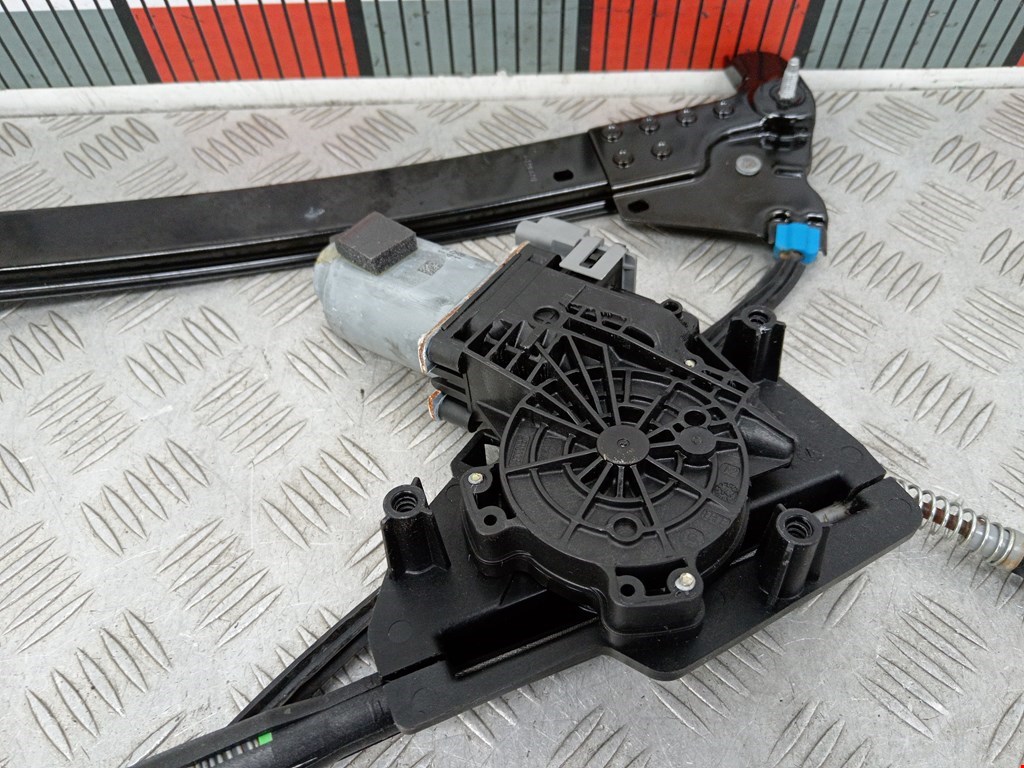 Стеклоподъемник передний правый TESLA Model S I 2012-н.в.