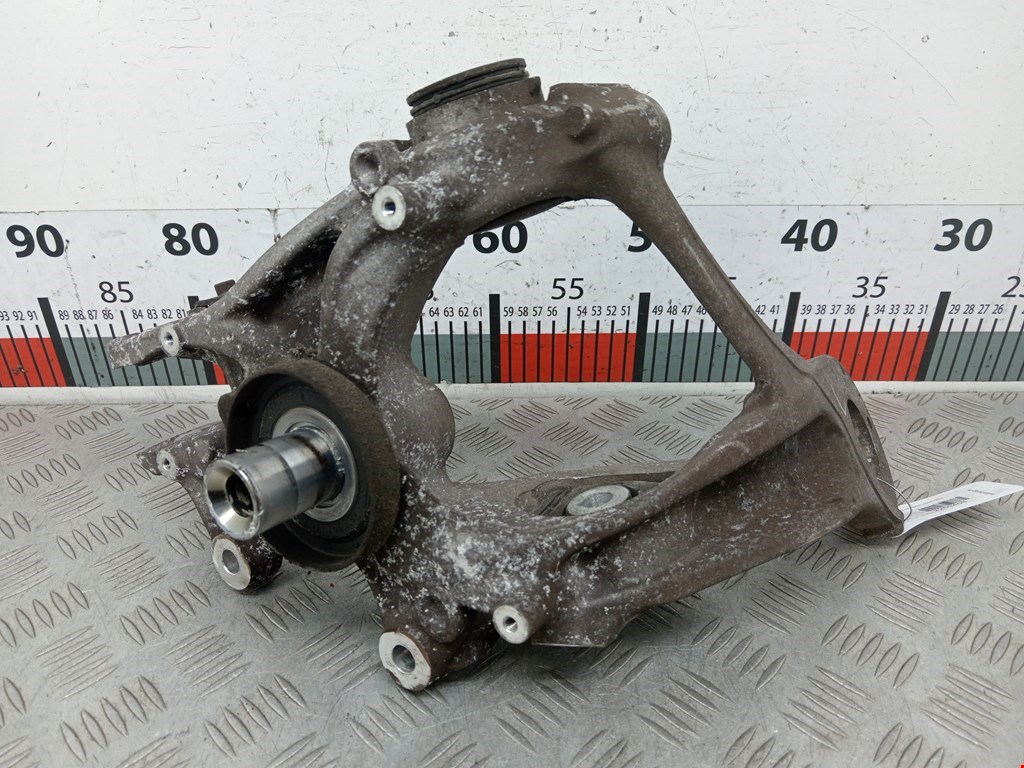 Кулак задний левый Audi A6 C7 (2011-2018)