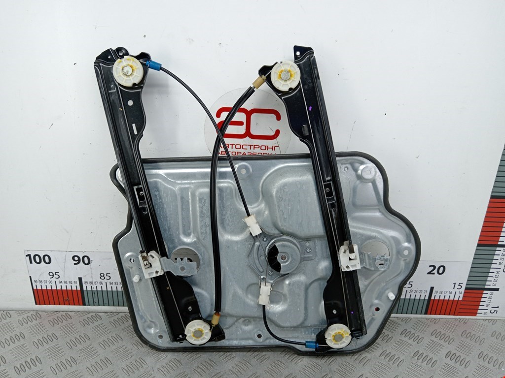 Стеклоподъемник передний правый NISSAN Qashqai J10 2006-2013