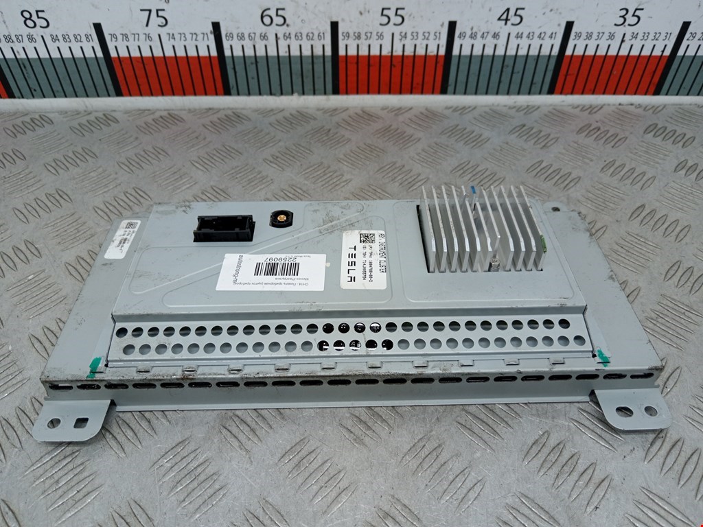 Панель приборов (щиток) TESLA Model S I 2012-н.в.