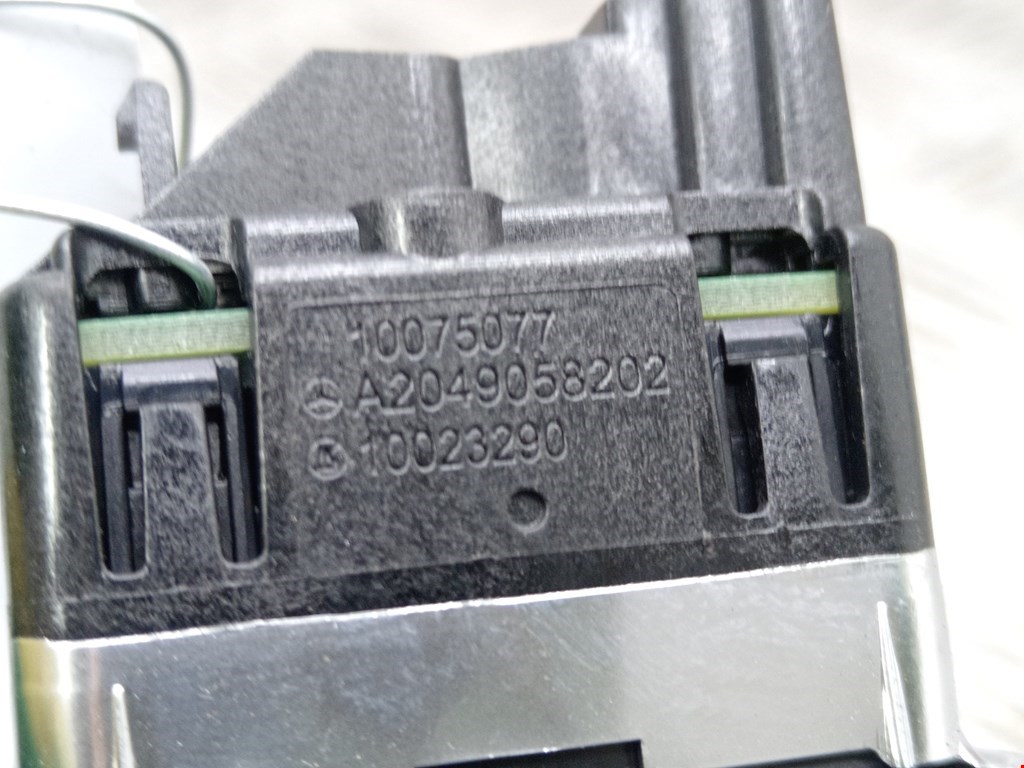 Кнопка стеклоподъемника TESLA Model S I 2012-н.в.