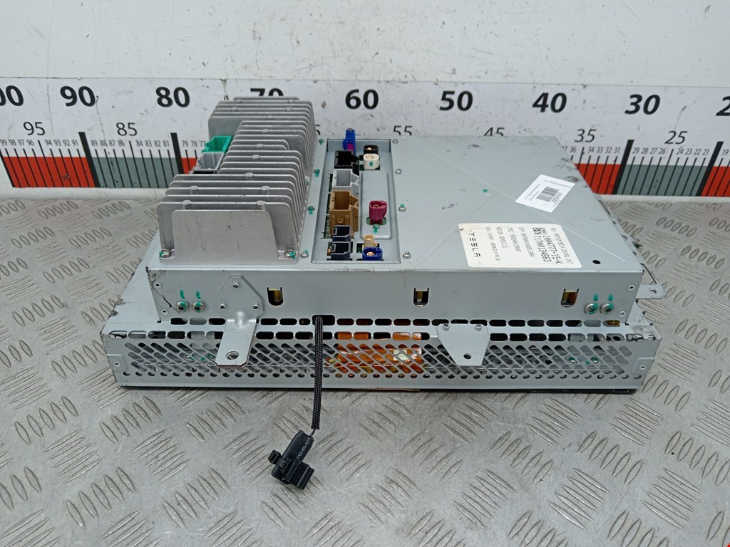 Дисплей информационный (компьютера) TESLA Model S I 2012-н.в.