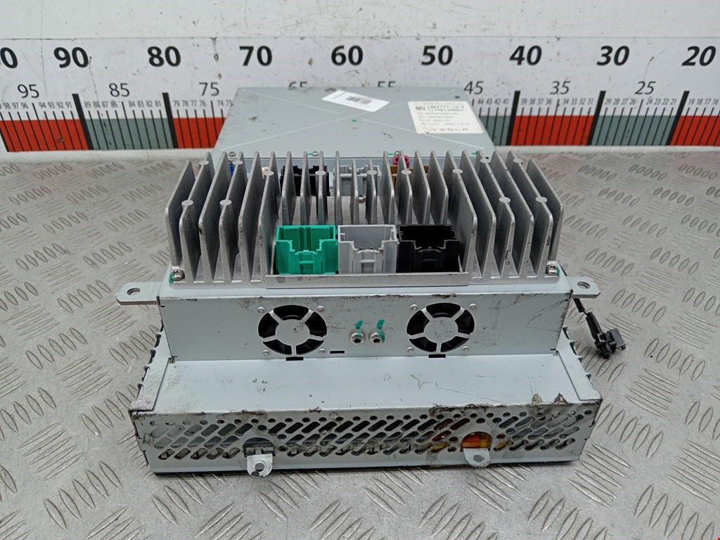 Дисплей информационный (компьютера) TESLA Model S I 2012-н.в.