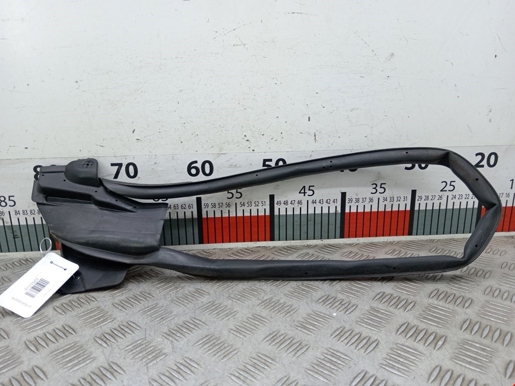 Уплотнитель двери TESLA Model S I 2012-н.в.