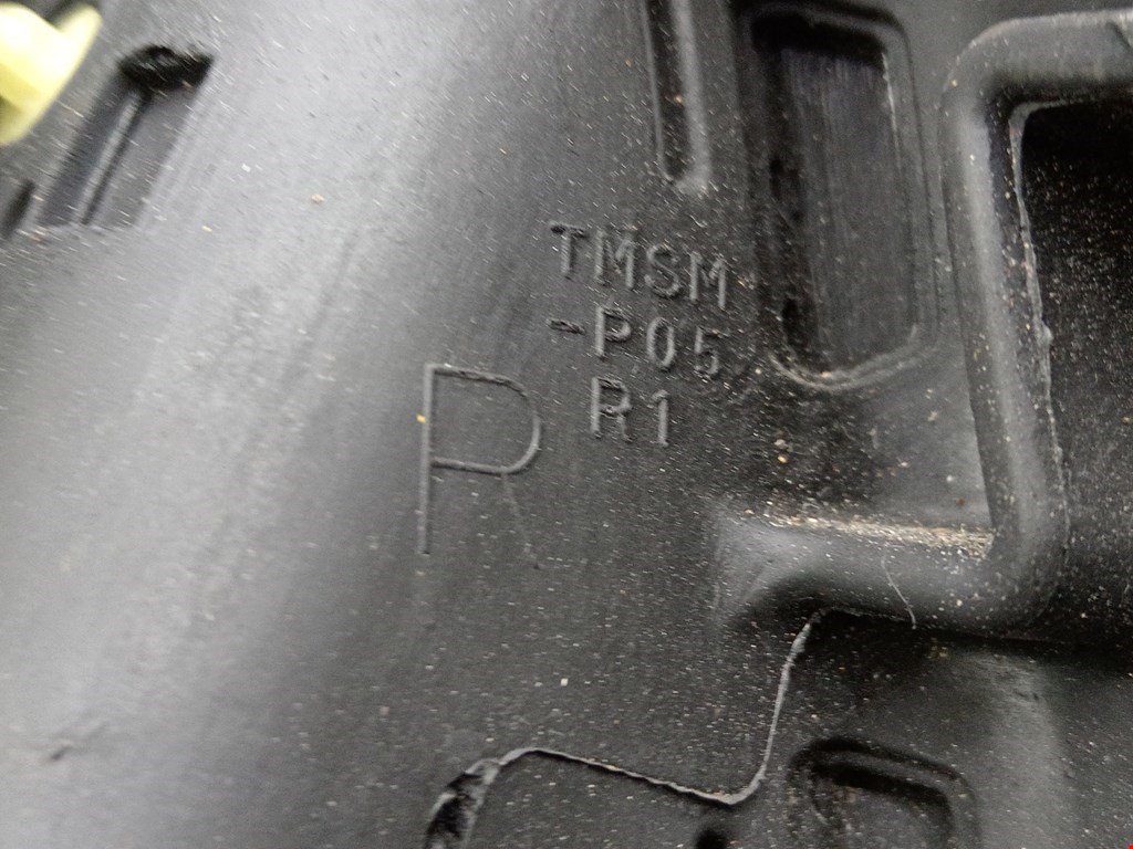 Уплотнитель двери TESLA Model S I 2012-н.в.