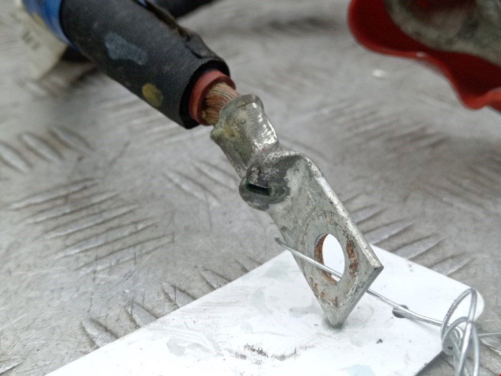 Клемма аккумулятора (плюс) + TESLA Model S I 2012-н.в.