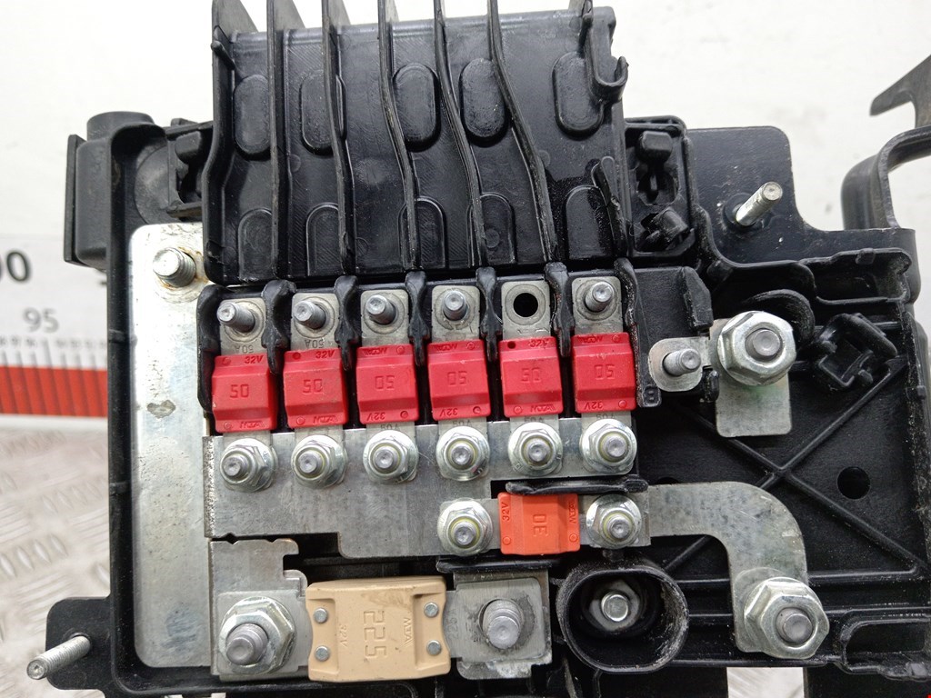 Датчик уровня в бачок омывателя TESLA Model S I 2012-н.в.