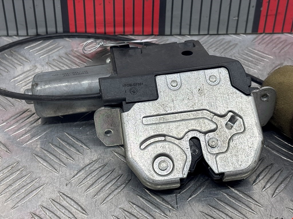 Замок багажника (крышки двери) MERCEDES-BENZ S-Class V W221 2005-2013