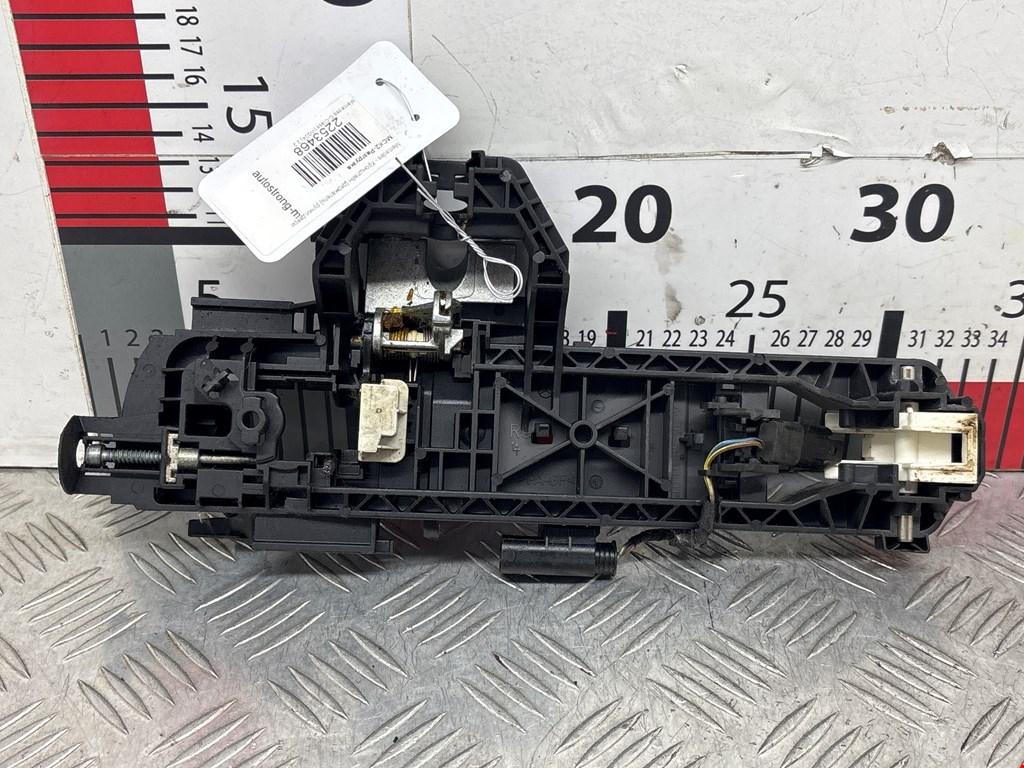 Кронштейн ручки MERCEDES-BENZ C-Class C-klasse W204 2007-2015