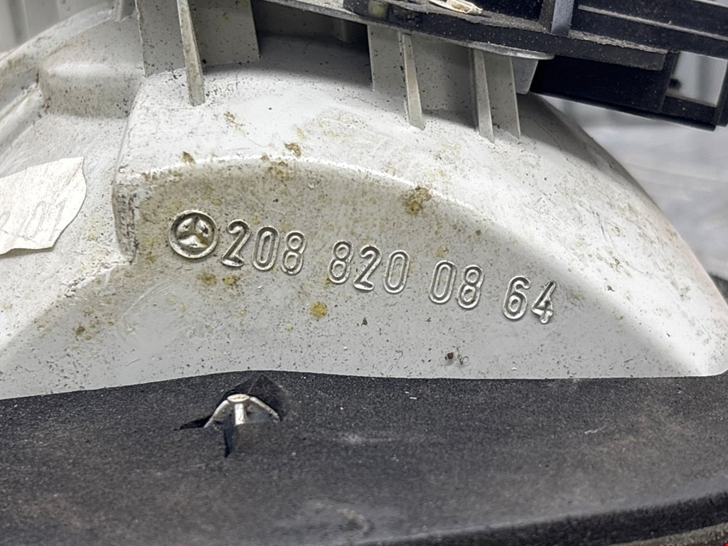 Фонарь задний внутренний правый MERCEDES-BENZ CLK-Class W208 1997-2002