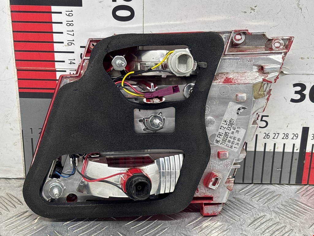 Фонарь задний внутренний левый BMW 7er 7 серия F01/F02/F04 2008-2015