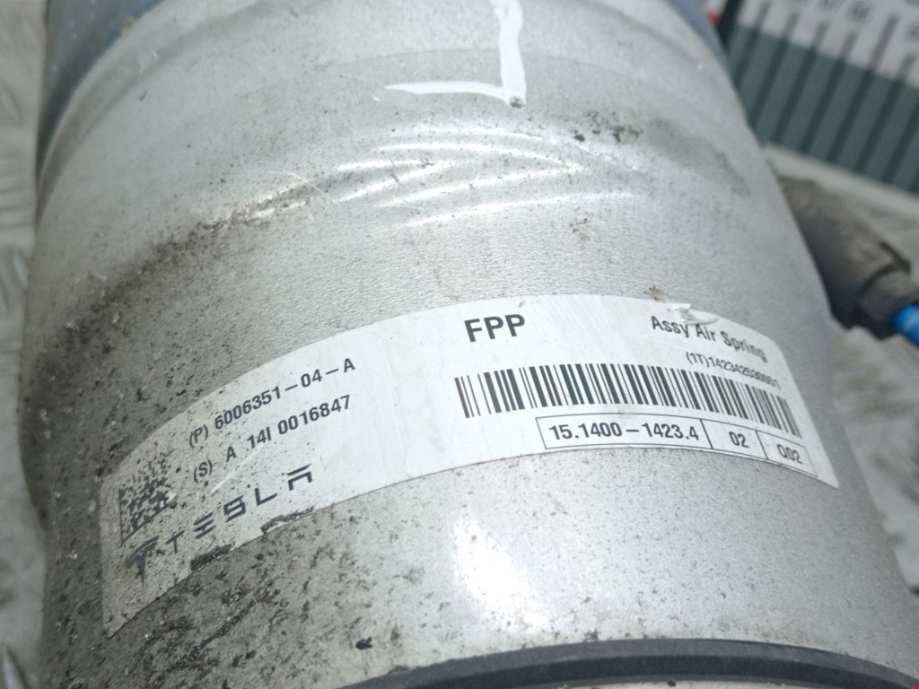 Амортизатор передний левый TESLA Model S I 2012-н.в.