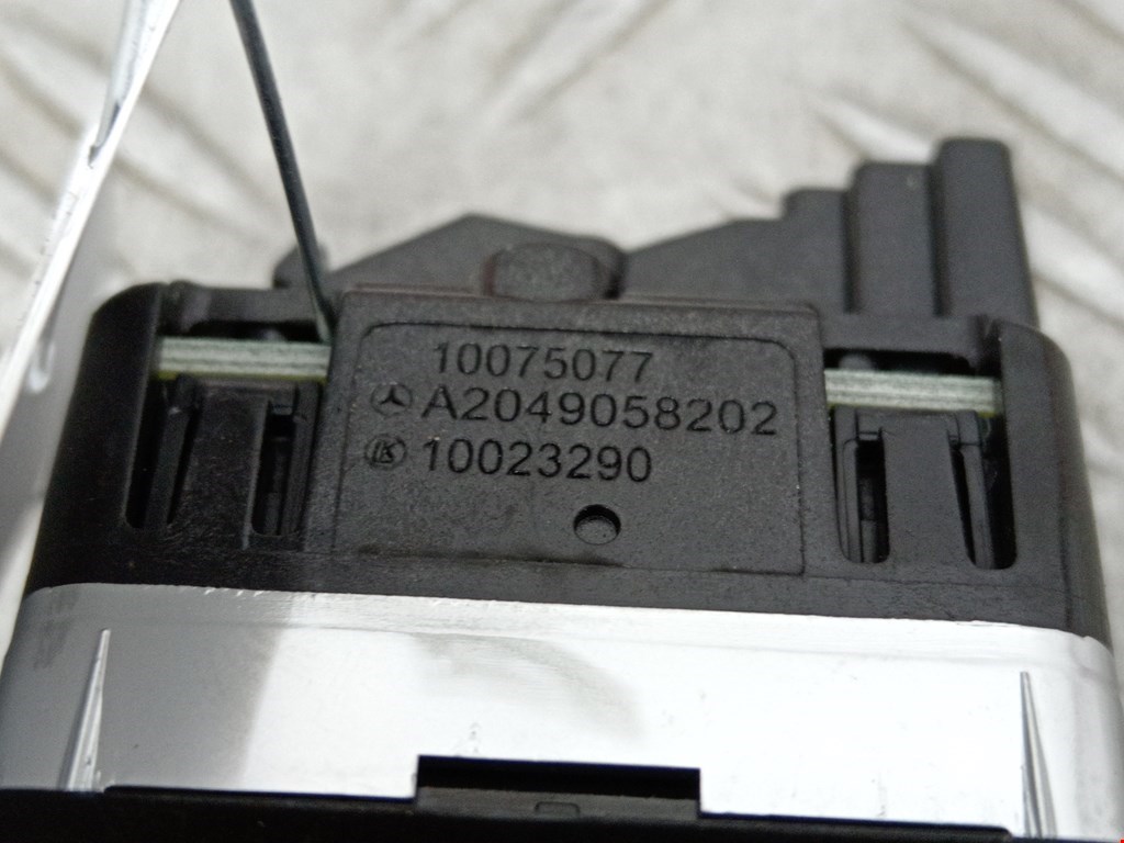 Кнопка стеклоподъемника TESLA Model S I 2012-н.в.