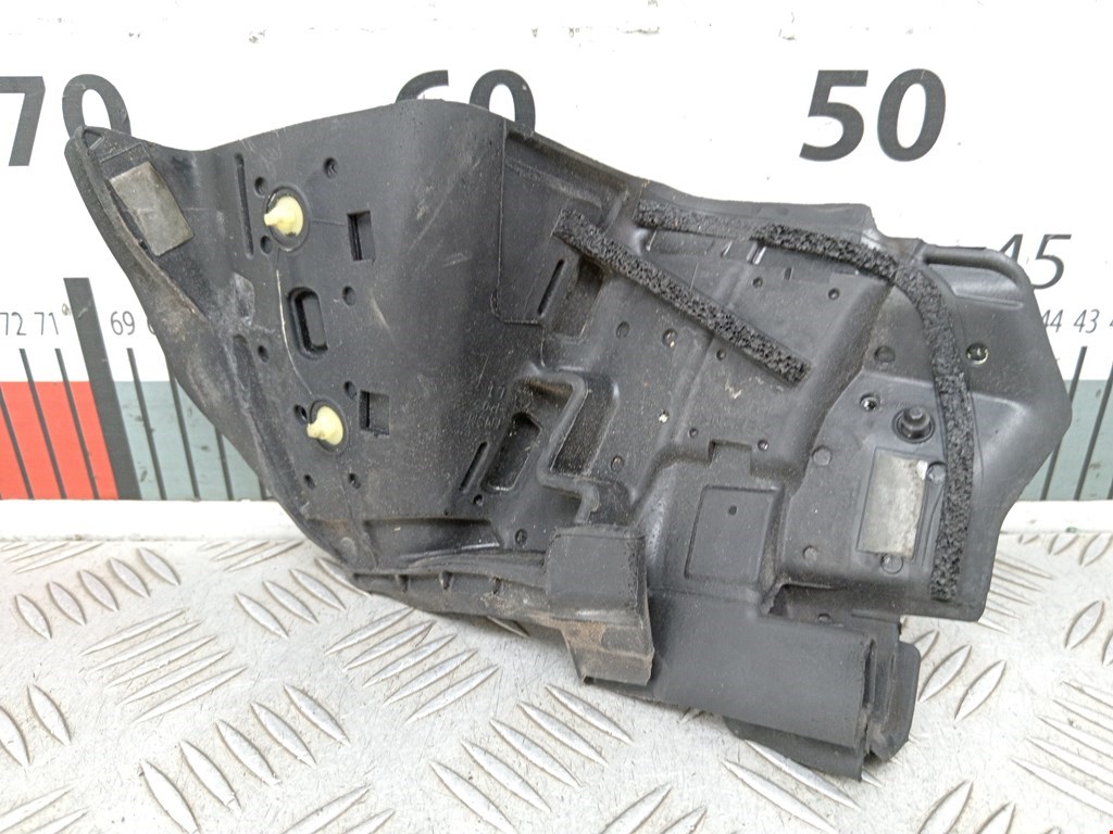 Уплотнитель двери TESLA Model S I 2012-н.в.