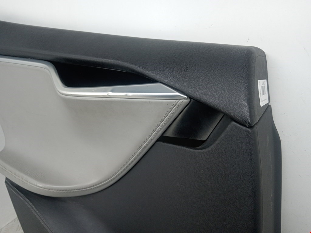 Обшивка двери задняя левая TESLA Model S I 2012-н.в.