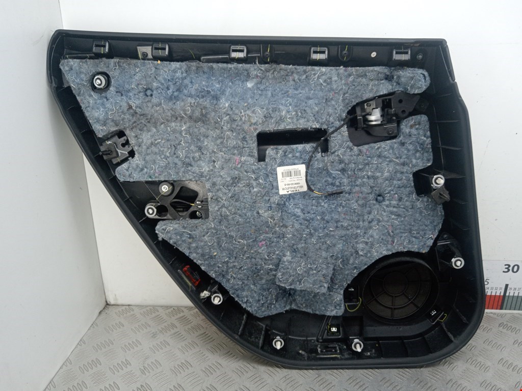 Обшивка двери задняя правая TESLA Model S I 2012-н.в.