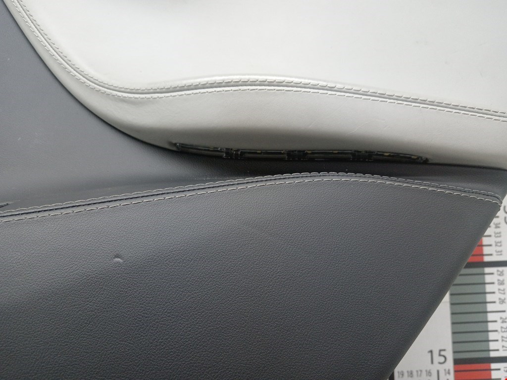 Обшивка двери задняя правая TESLA Model S I 2012-н.в.