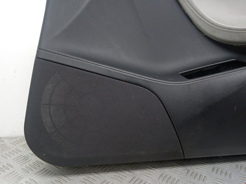 Обшивка двери передняя правая TESLA Model S I 2012-н.в.