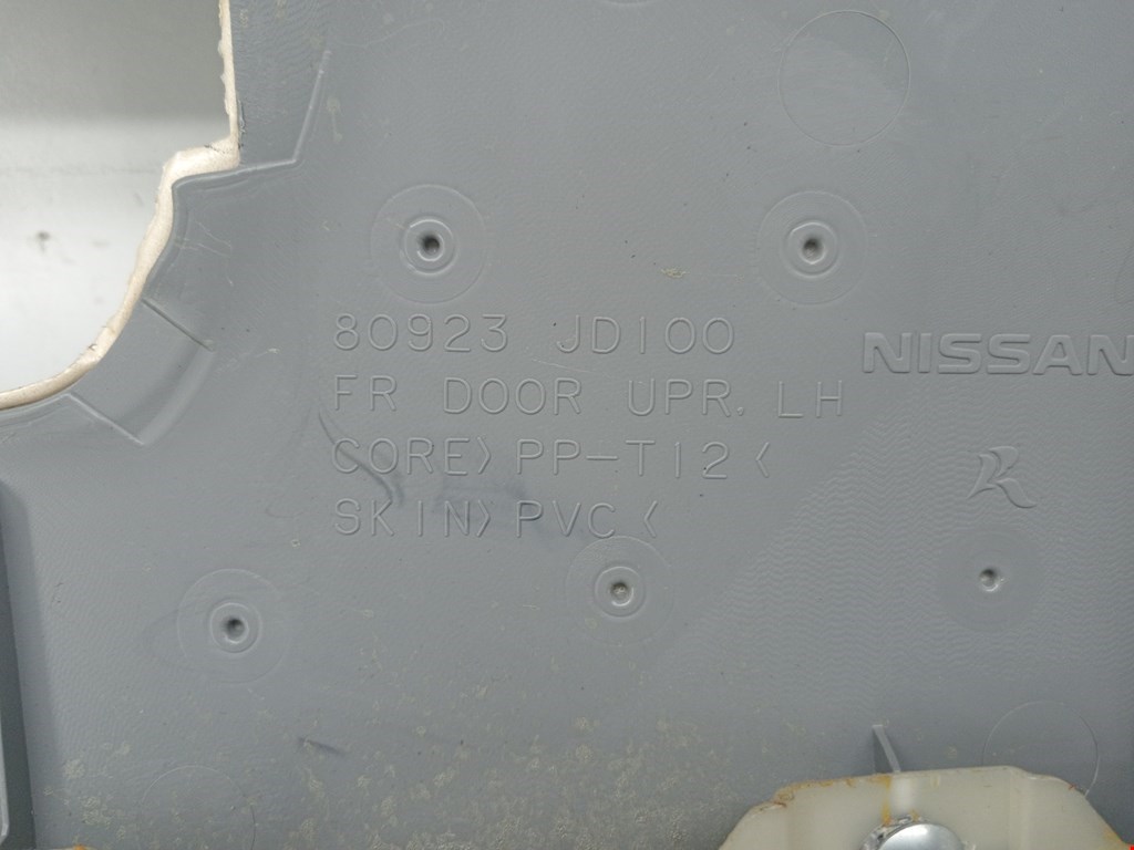 Обшивка двери передняя левая NISSAN Qashqai J10 2006-2013