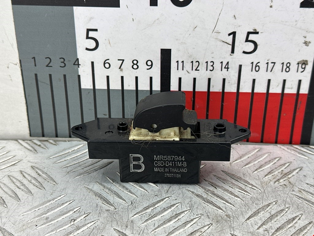 Кнопка стеклоподъемника Mitsubishi ASX (2010-2023)