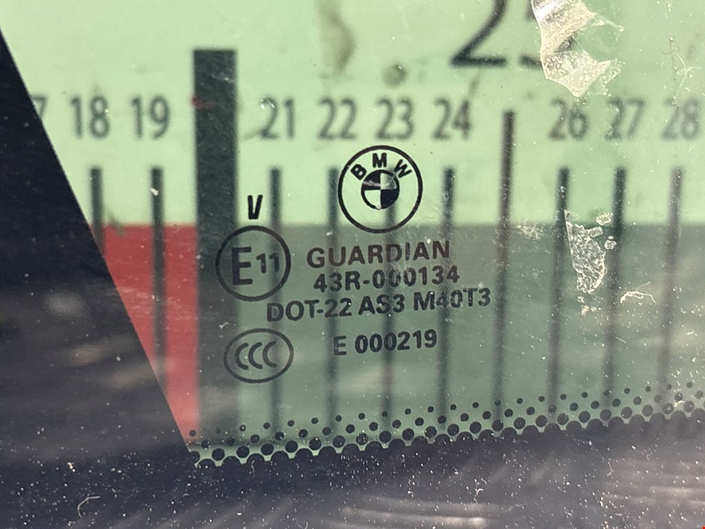 Стекло кузовное глухое левое BMW X5 E70 2007-2013