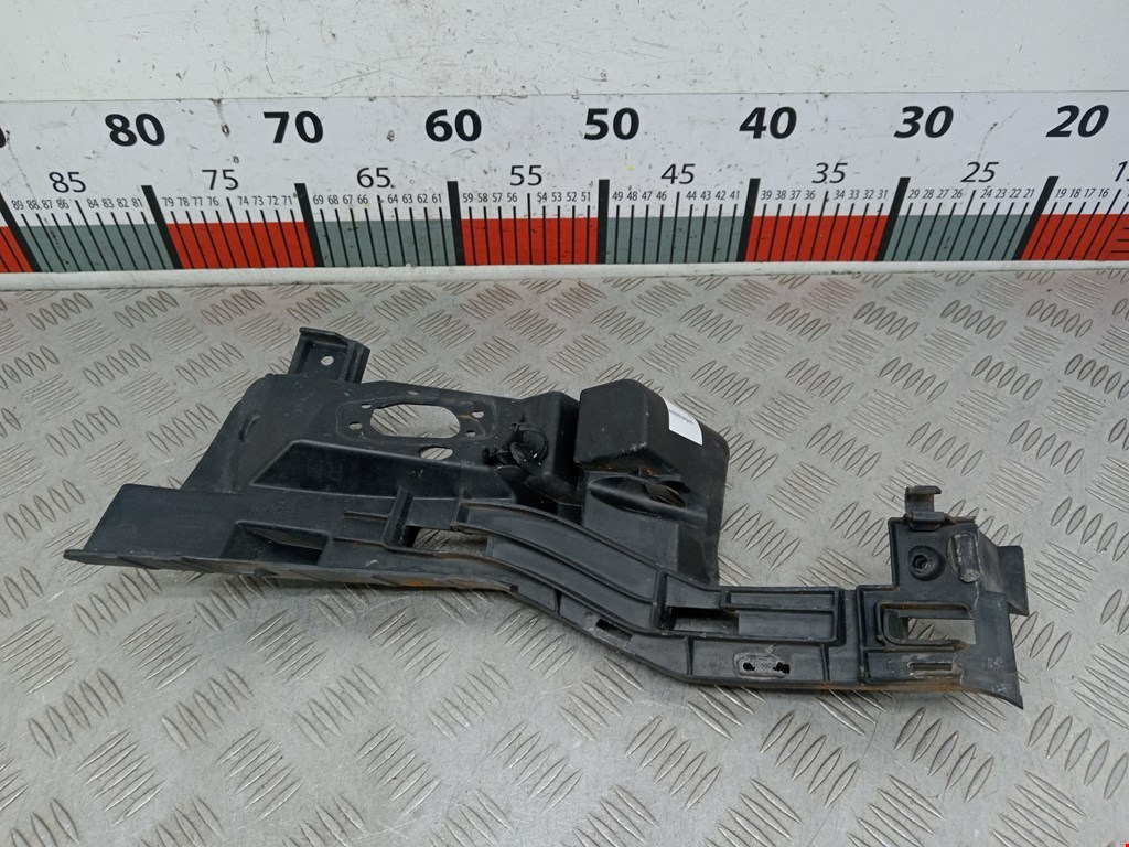 Кронштейн (крепление) бампера Audi A6 C7 (2011-2018)