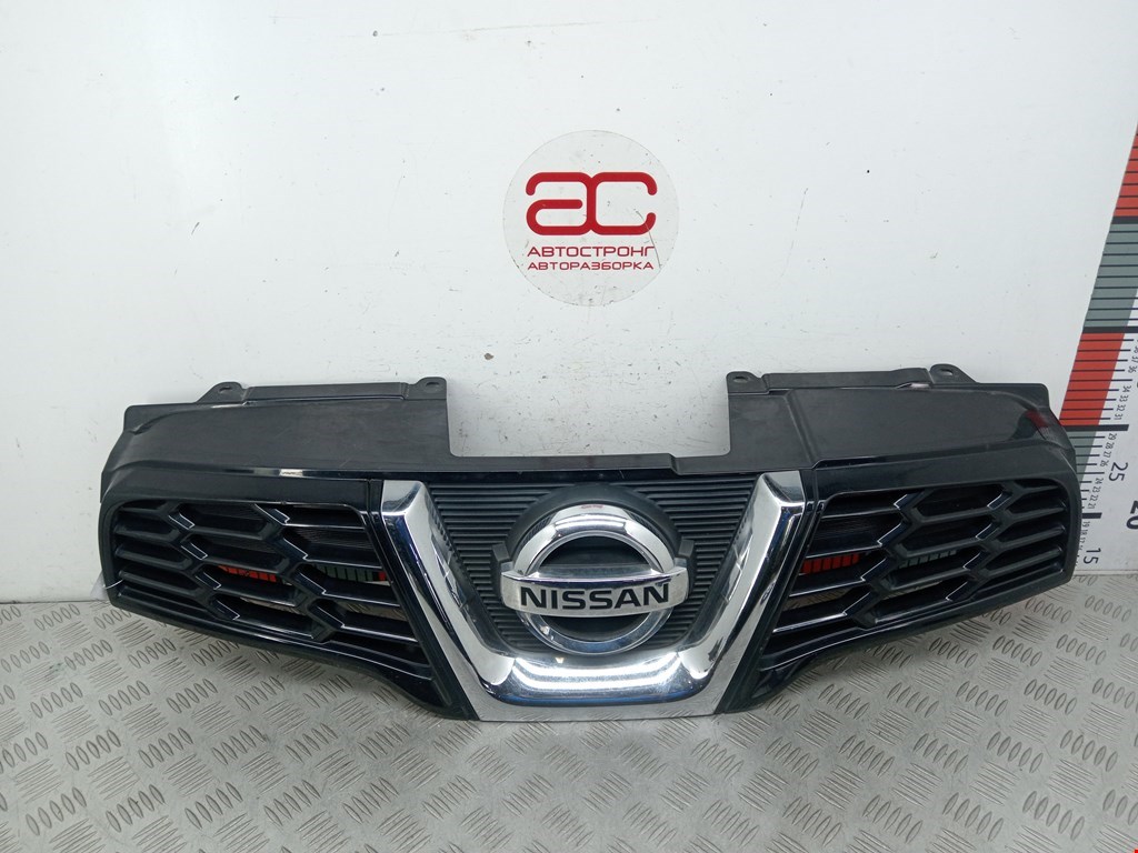 Решетка радиатора NISSAN Qashqai J10 2006-2013