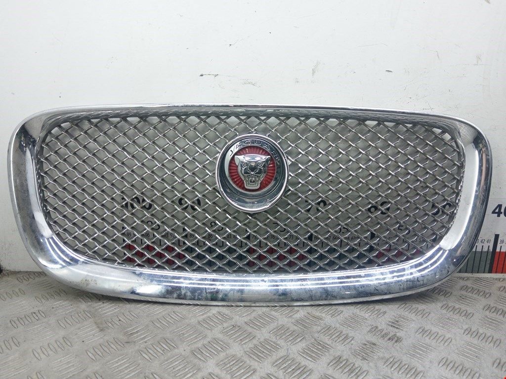 Решетка радиатора JAGUAR XF X250 2007-2015