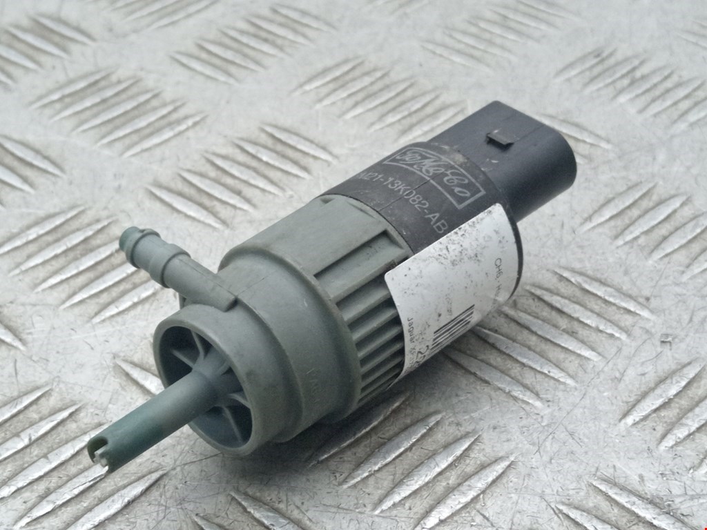 Насос (моторчик) омывателя Jaguar XF (X250) (2007-2015)