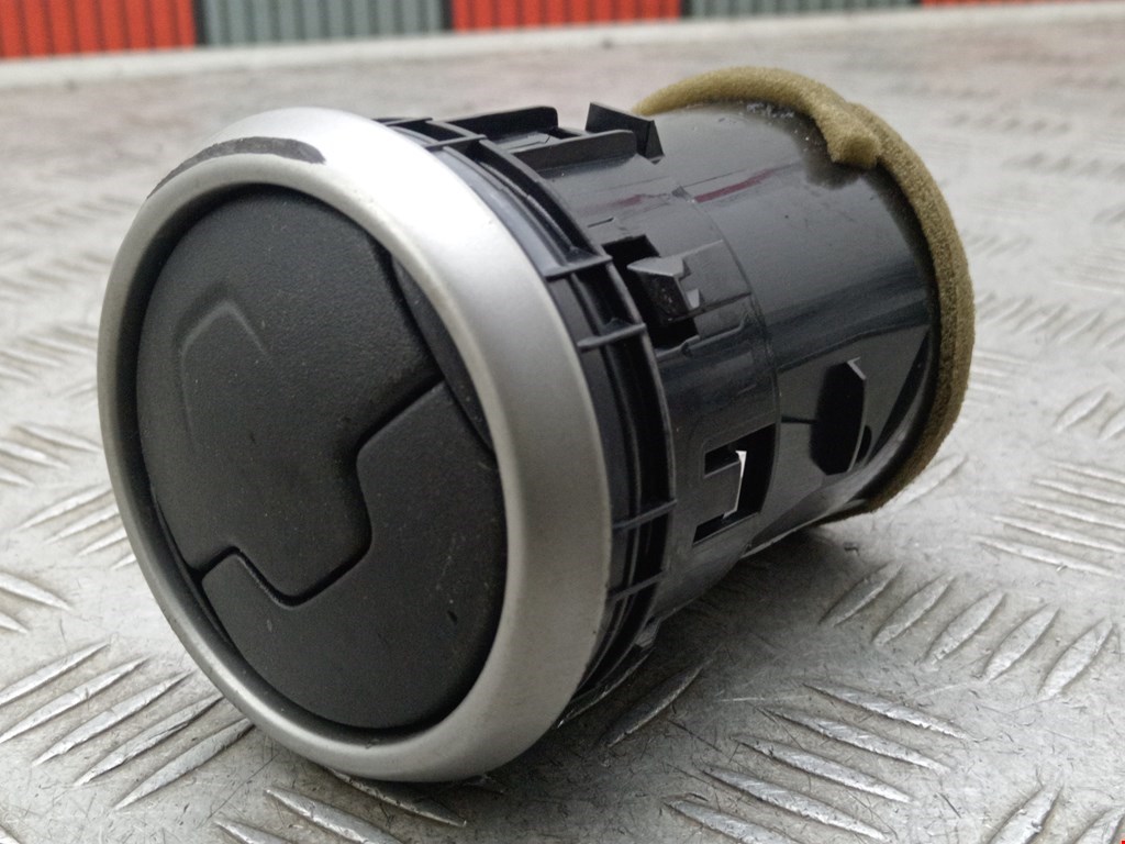 Дефлектор воздушный NISSAN Qashqai J10 2006-2013