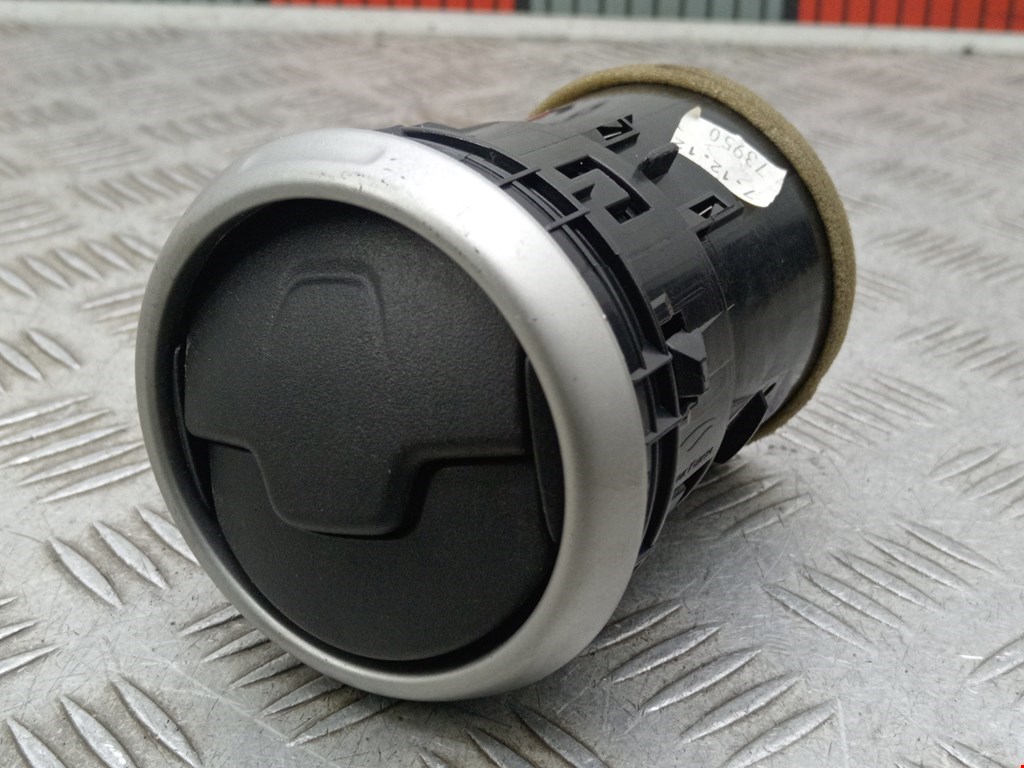 Дефлектор воздушный NISSAN Qashqai J10 2006-2013