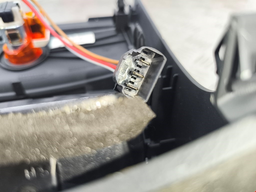 Дефлектор воздушный AUDI A6 C7 2011-2018