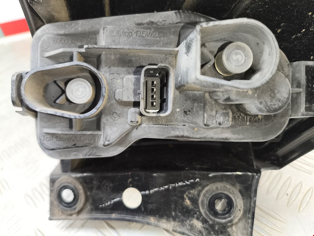 Фонарь задний правый NISSAN Qashqai J10 2006-2013