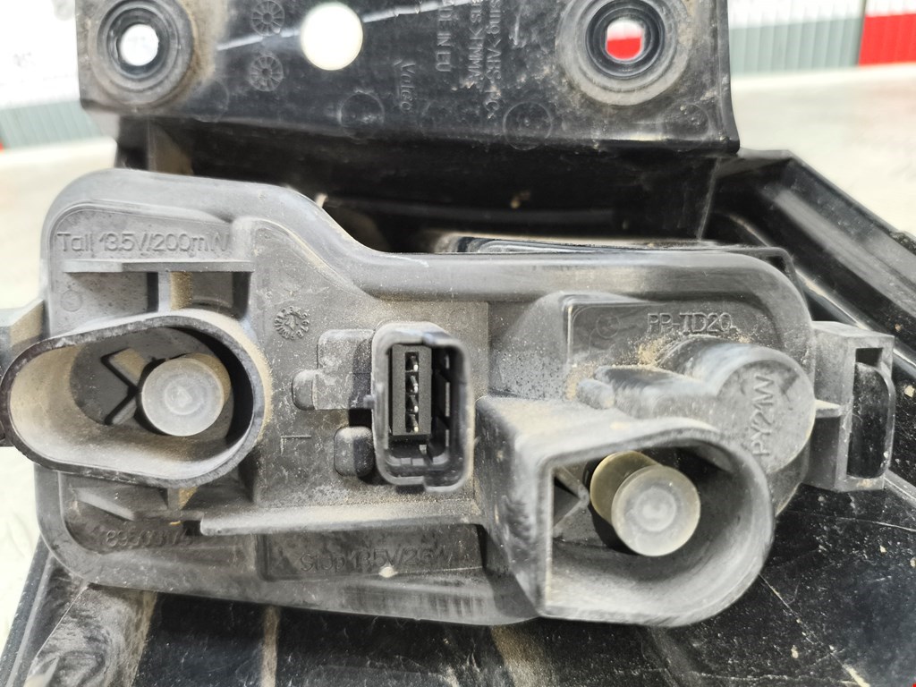 Фонарь задний левый NISSAN Qashqai J10 2006-2013